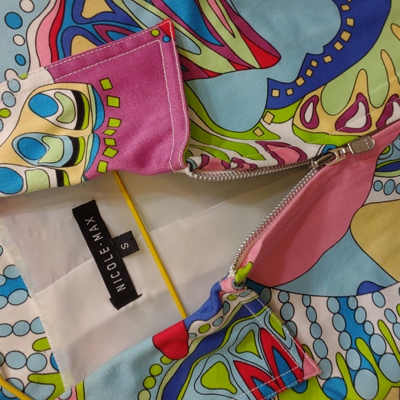 Coat of Many Colors! - Picture 2 of 6